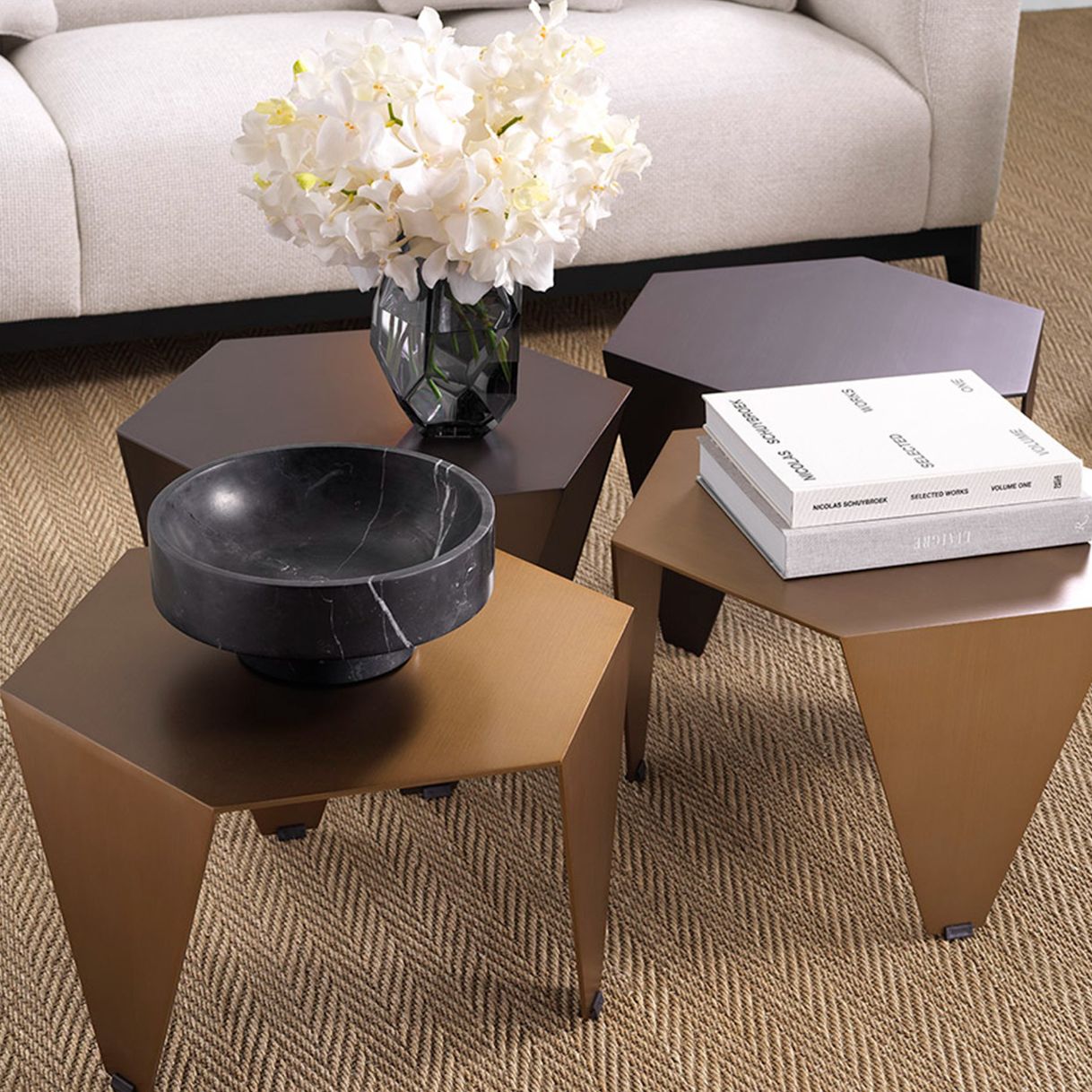 Metro Chic Side Table Bronze 57.5 cm Metro Chic Side Table Bronze 57.5 cm