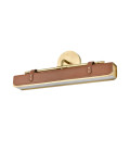 Valise LED vägglampa vintage mässing/cognac läder 50.2 cm Alora Valise LED vägglampa vintage mässing/cognac läder 50.2 cm