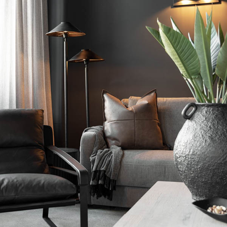 Twin golvlampa svart 142 cm