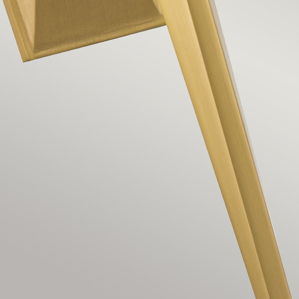 Verity 1-ljus vägglampa borstad mässing/klart glas 50,6cm IP44