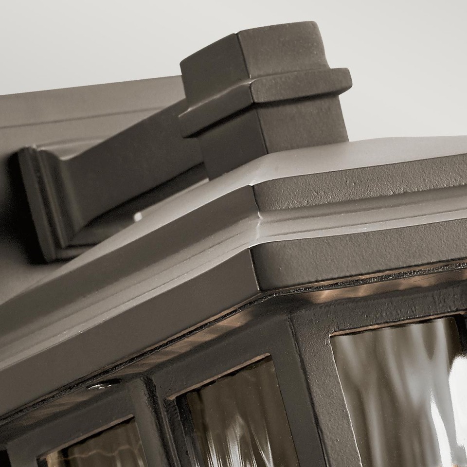 Beacon Square 1-Lt liten utomhus vägglampa oljebrons/glas 30,2 cm IP44