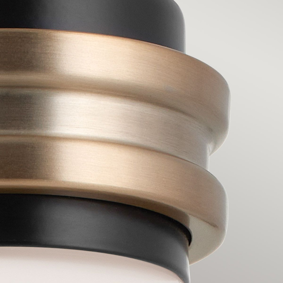 Farum 1-ljus vägglampa svart/champagne brons 24 cm IP44 Kichler Farum 1-ljus vägglampa svart/champagne brons 24 cm IP44
