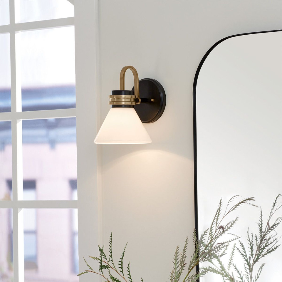 Farum 1-ljus vägglampa svart/champagne brons 24 cm IP44 Kichler Farum 1-ljus vägglampa svart/champagne brons 24 cm IP44