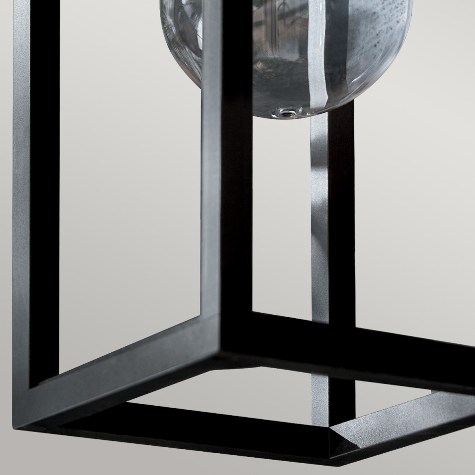 Hone 1-ljus vägglykta för utomhusbruk texturerad svart 45,7 cm IP44 Kichler Hone 1-ljus vägglykta för utomhusbruk texturerad svart 45,7 cm IP44