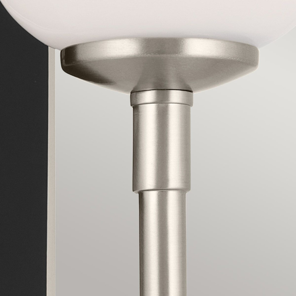 Solia 1-ljus vägglampa för badrum borstad nickel/svart 33,8 cm IP44 Kichler Solia 1-ljus vägglampa för badrum borstad nickel/svart 33,8 cm IP44