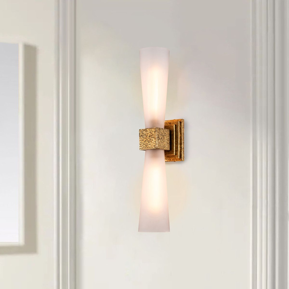 Kristy 2-ljus vägglampa guld 66 cm Elstead Lighting Kristy 2-ljus vägglampa guld 66 cm