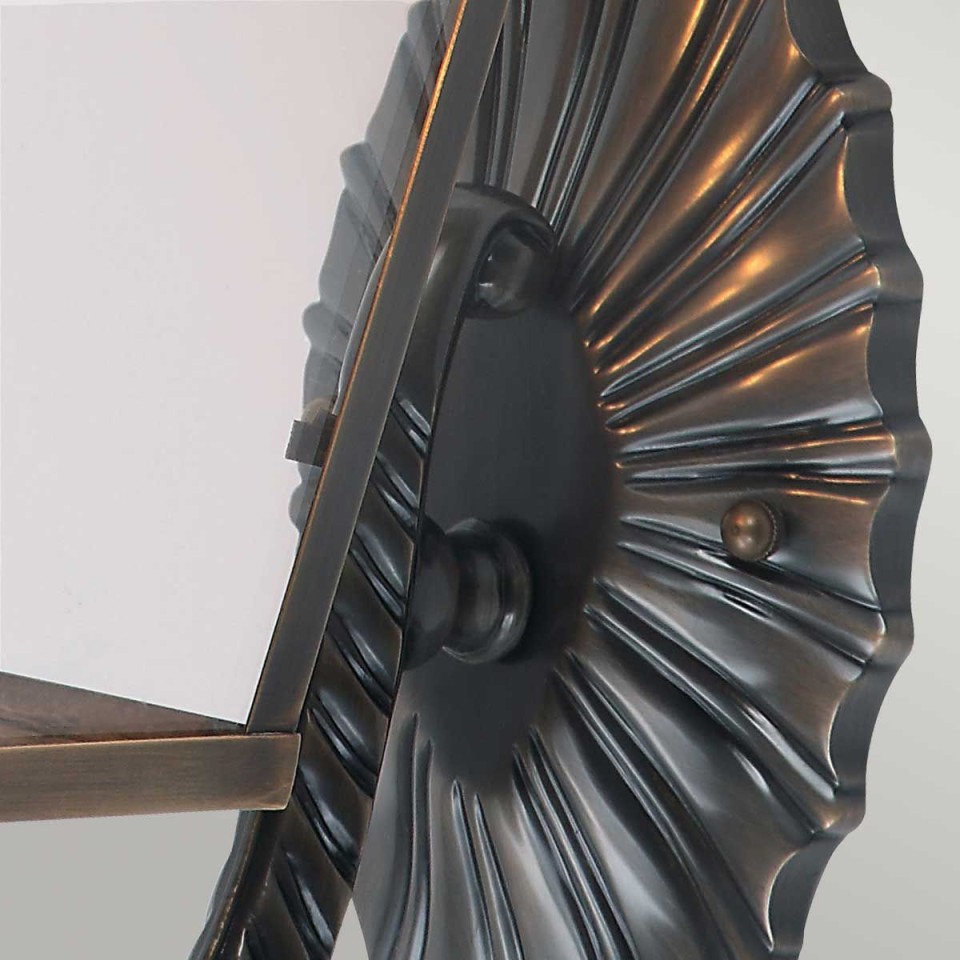 Mansion House 3-Lt Outdoor Wall Lantern Aged Brass/Glass 47.8cm IP44