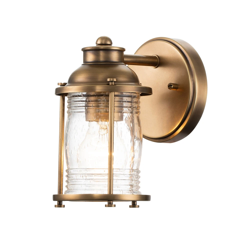 Ashland Bay 1-ljus vägglampa i naturligt mässing/glas 20,6cm IP44