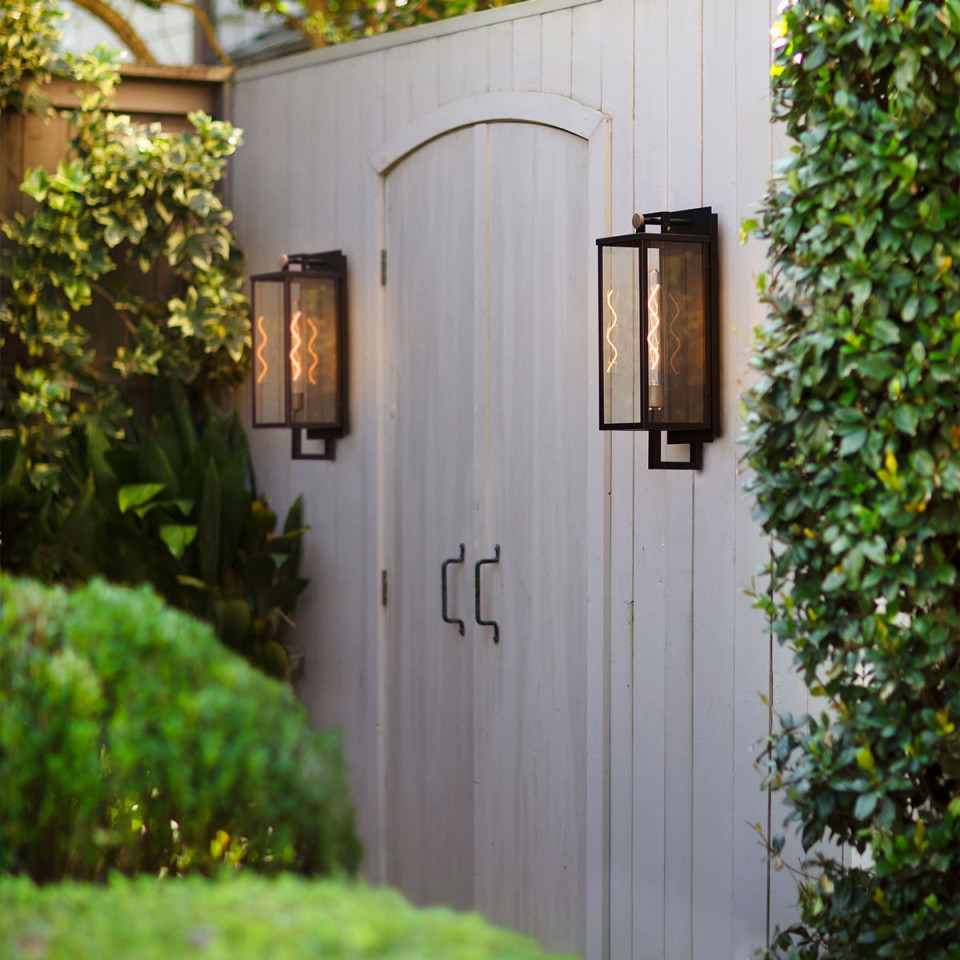 Catalina 1-ljus stor utomhusvägglykta svart/polerad brons 60 cm IP44