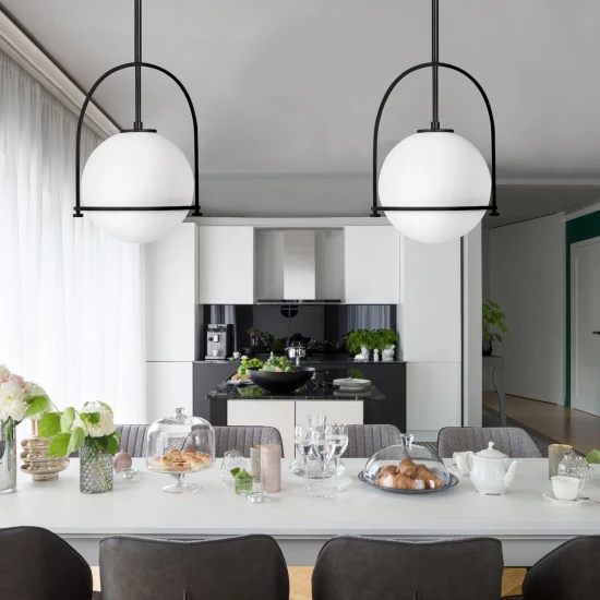 Somerset 1-ljus medium taklampa svart/vit 28.9 cm