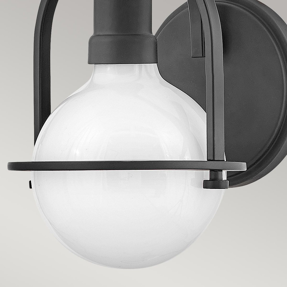Somerset 1-ljus vägglampa svart/vit 23.3 cm Hinkley Lighting Somerset 1-ljus vägglampa svart/vit 23.3 cm