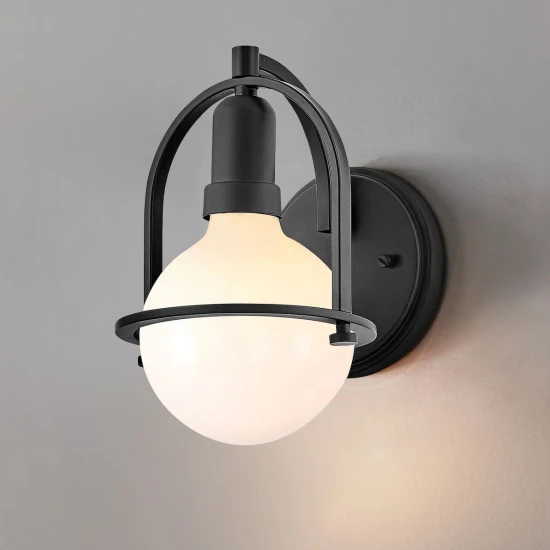 Somerset 1-ljus vägglampa svart/vit 23.3 cm Somerset 1-ljus vägglampa svart/vit 23.3 cm
