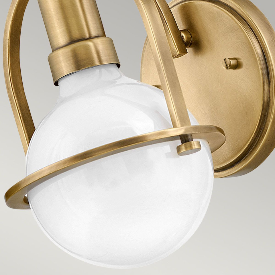 Somerset 1-ljus vägglampa heritage mässing/vit 23,3 cm Hinkley Lighting Somerset 1-ljus vägglampa heritage mässing/vit 23,3 cm