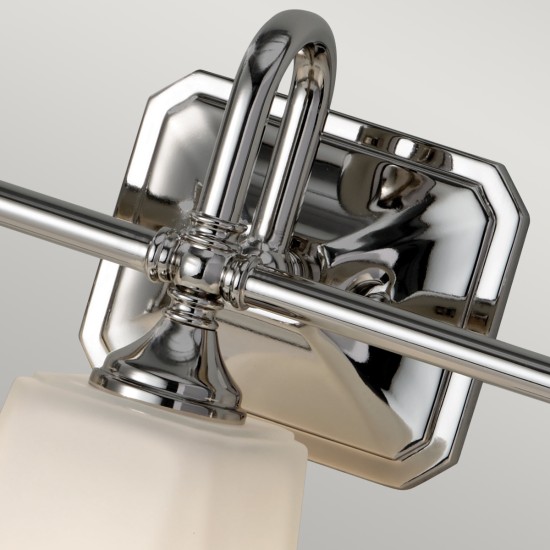 Concord 3-Ljus Spegellampa Polerad Krom 35,6cm IP44 Concord 3-Ljus Spegellampa Polerad Krom 35,6cm IP44