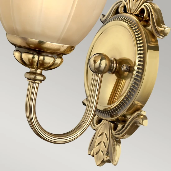 Isabella 1-Ljus Vägglampa Mässing 12,1 cm IP44 Isabella 1-Ljus Vägglampa Mässing 12,1 cm IP44