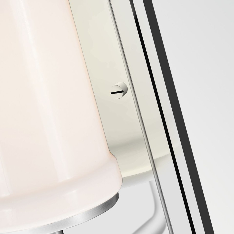 Vetivene 1-ljus badrumsvägglampa polerad krom/opalglas 30,5 cm IP44