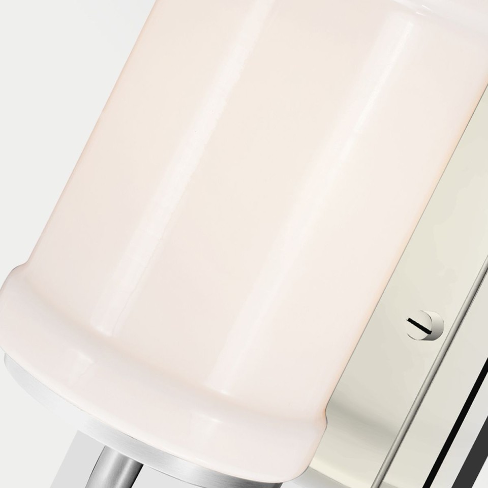 Vetivene 1-ljus badrumsvägglampa polerad krom/opalglas 30,5 cm IP44