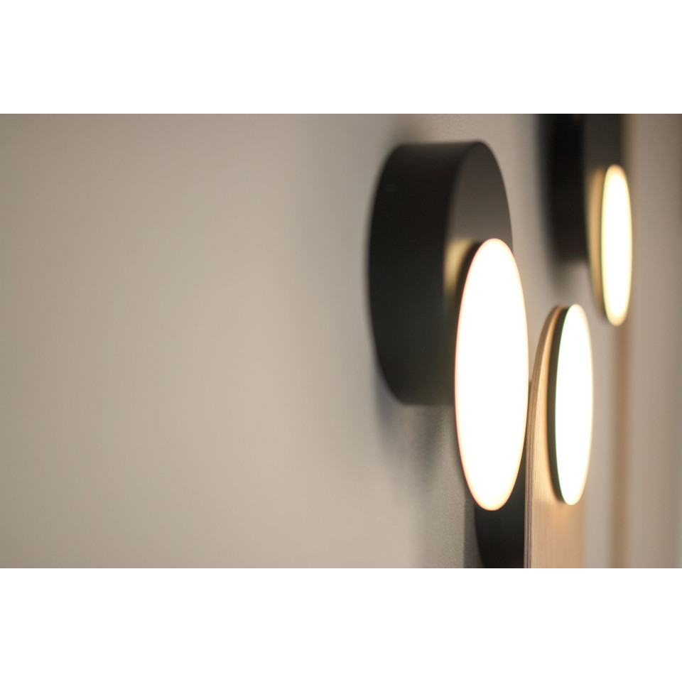 Dot 01 vägglampa vit/svart 15,5cm