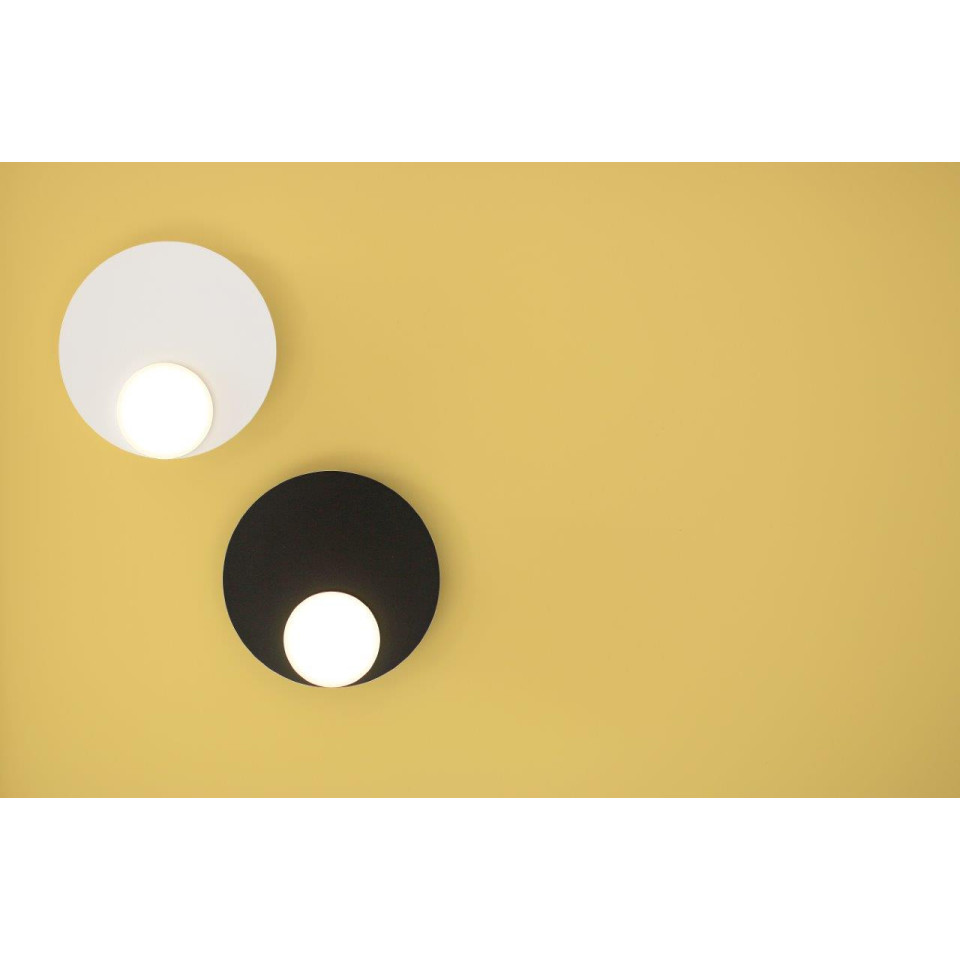 Dot 05 Wall Lamp White/Black/Oak/Walnut 25cm