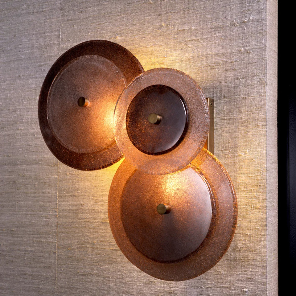 Hyde vägglampa vintage mässing/rök glas 47.5 cm Eichholtz Hyde vägglampa vintage mässing/rök glas 47.5 cm