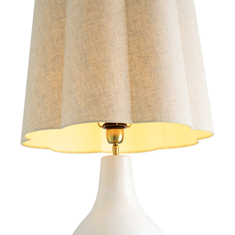 Beatriz bordslampa vit/vintage mässing 97 cm Eichholtz Beatriz bordslampa vit/vintage mässing 97 cm