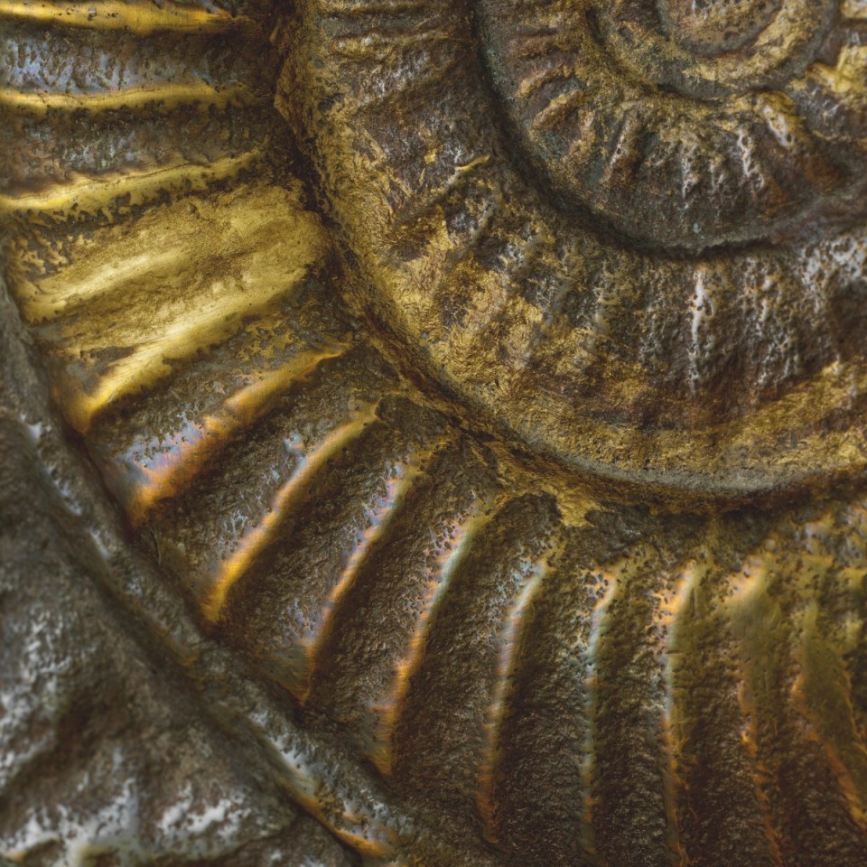 Kamari table lamp vintage brass/linen 87.5 cm