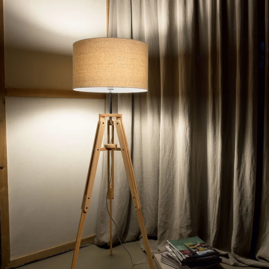 Klimt PT1 golvlampa naturlig 161 cm Klimt PT1 golvlampa naturlig 161 cm