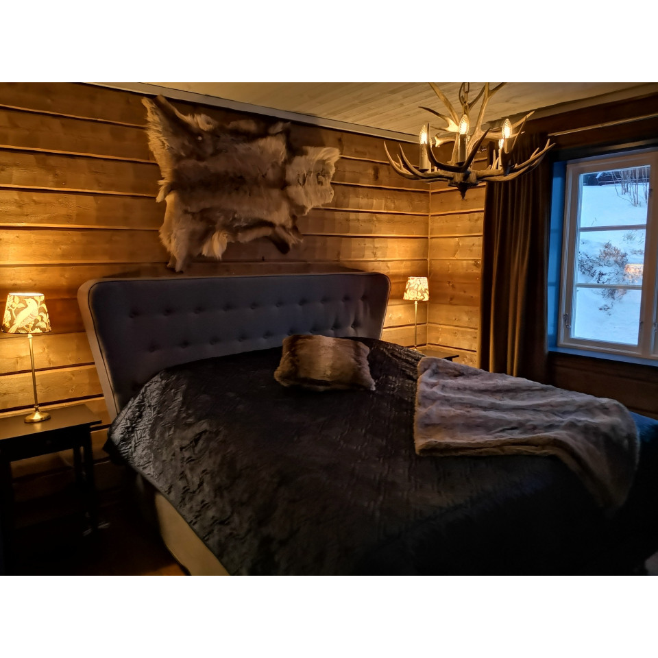 Chalet Renhorn Chandelier 6-Candle 67cm Ideal-Lux Chalet Renhorn Chandelier 6-Candle 67cm