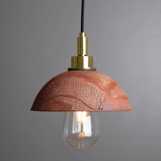 Kingii badrumstaklampa keramik röd järn 20cm IP44