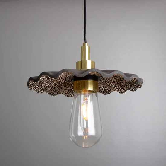 Kirhii badrumstaklampa keramik svart lera 27cm IP44