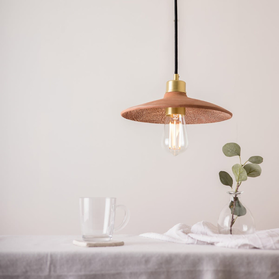 Pyrus taklampa keramik röd järn 28cm