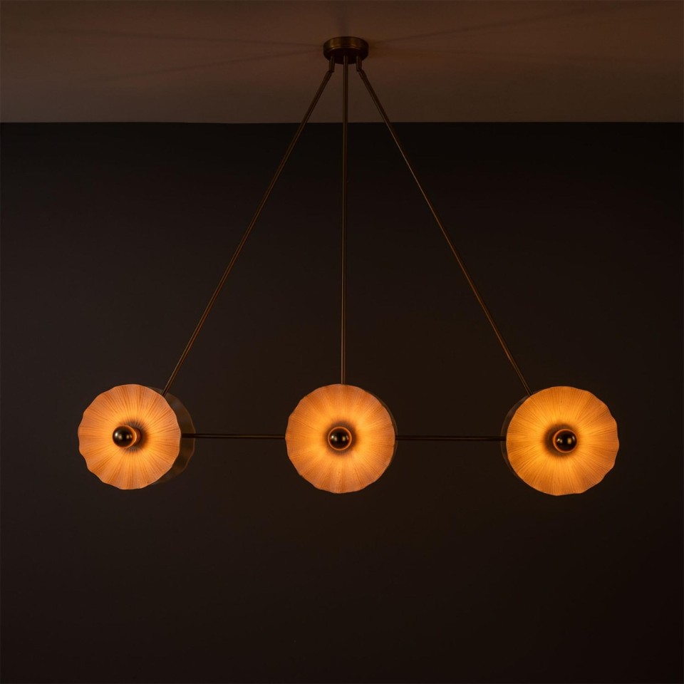 Eclipse Kapok 6-ljus ljuskrona i mässing/matt vit keramik 140 cm