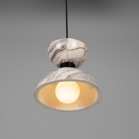 Nakaii taklampa marmorerad keramik/mässing 20 cm