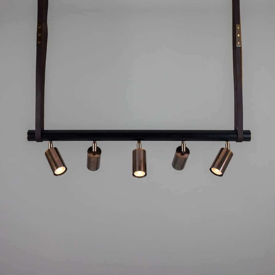 Holmes 5-Lt Linear Ceiling Light Brass/Matte Black 100 cm Mullan Lighting Holmes 5-Lt Linear Ceiling Light Brass/Matte Black 100 cm