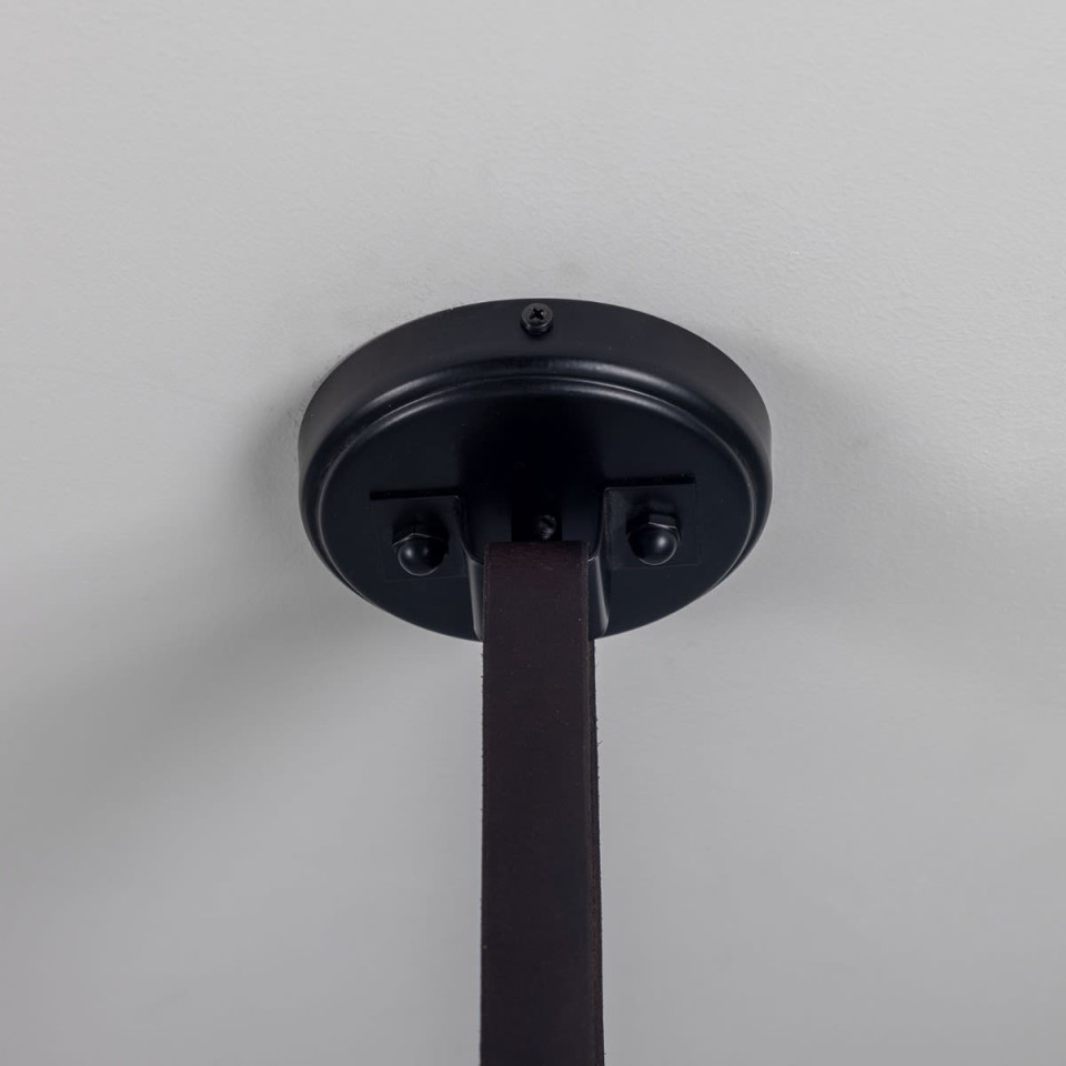 Holmes 5-Lt Linear Ceiling Light Brass/Matte Black 100 cm Mullan Lighting Holmes 5-Lt Linear Ceiling Light Brass/Matte Black 100 cm