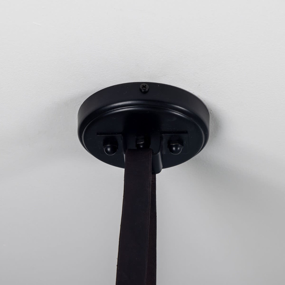 Holmes 5-Lt Linear Ceiling Light Brass/Matte Black 100 cm Mullan Lighting Holmes 5-Lt Linear Ceiling Light Brass/Matte Black 100 cm