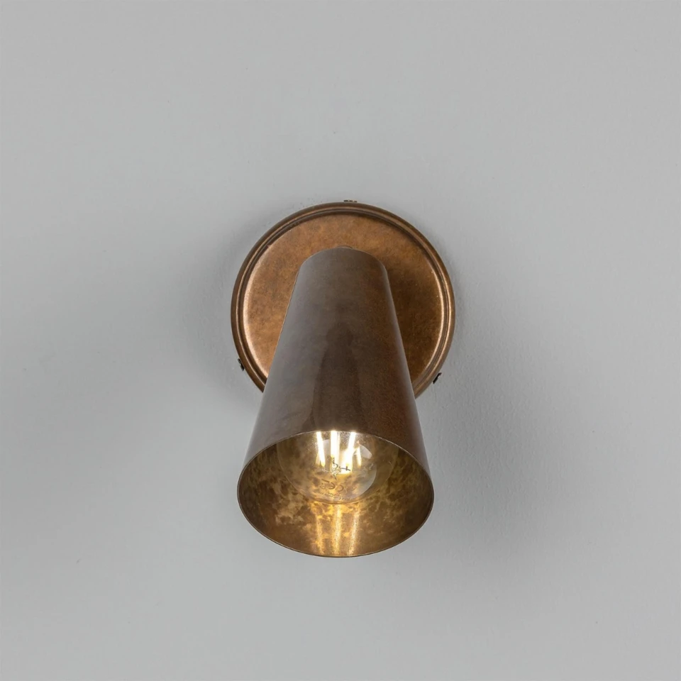Cashel cone hotel wall light brass 20 cm