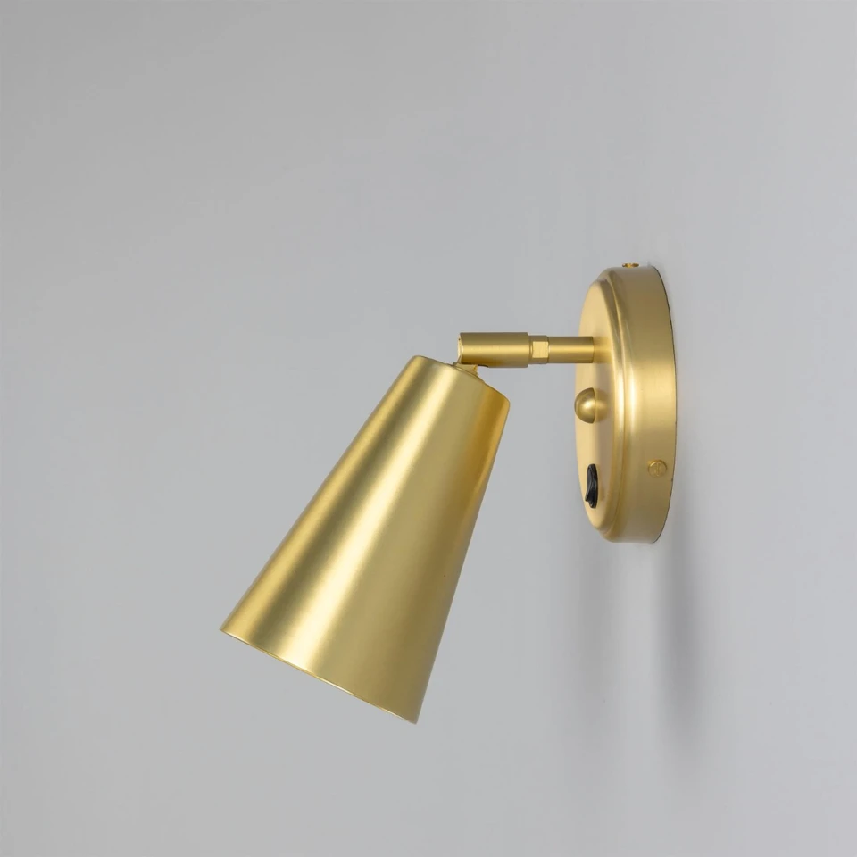 Cashel cone hotel wall light brass 20 cm