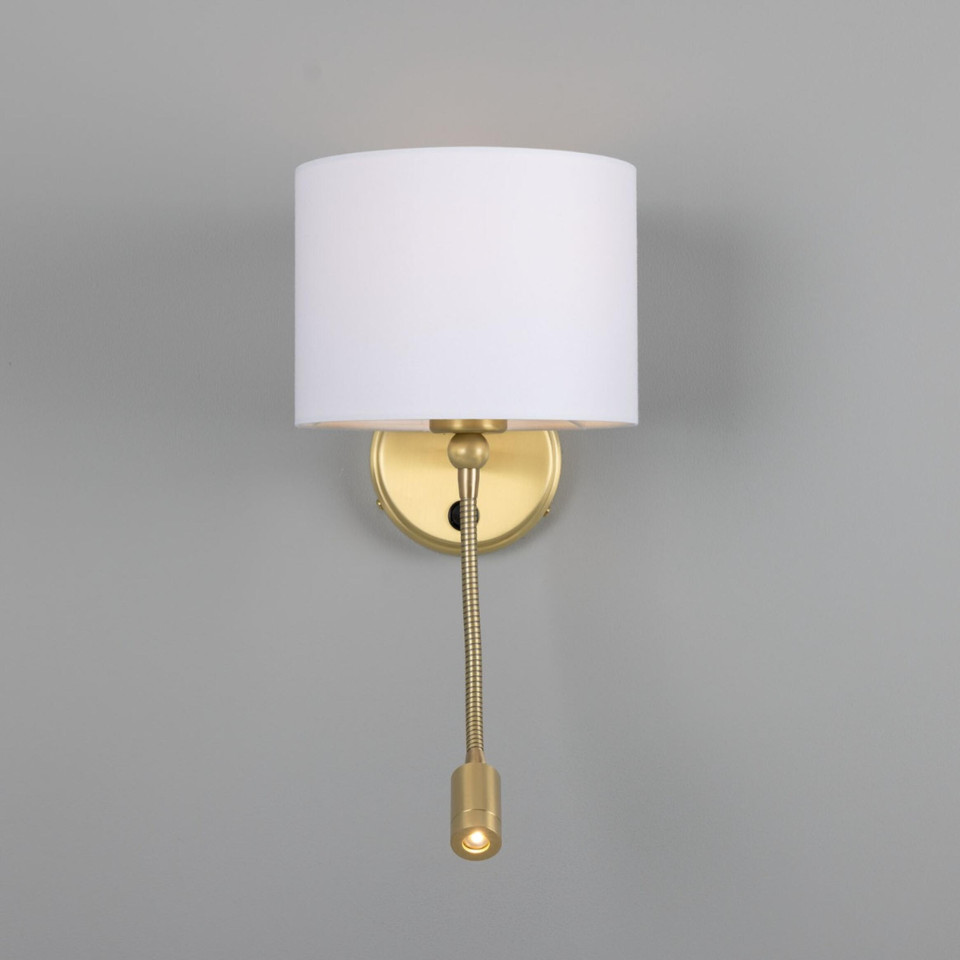 Longford hotel vägglampa mässing/tyg 46 cm