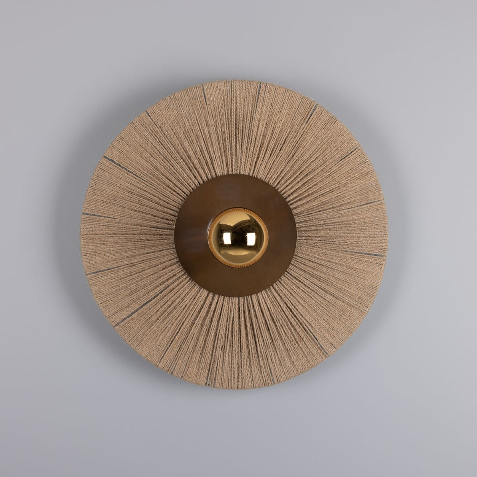 Syracuse vägglampa mässing/raffia 54 cm Mullan Lighting Syracuse vägglampa mässing/raffia 54 cm