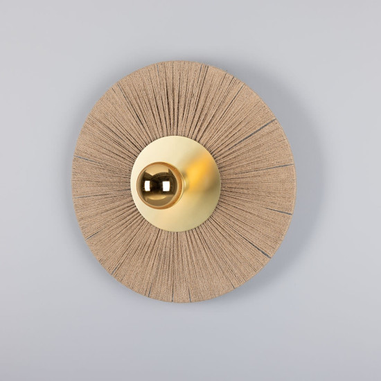 Syracuse vägglampa mässing/raffia 54 cm