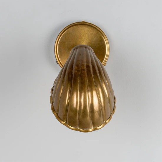 Shell väggslampa i mässing 26,5 cm Shell väggslampa i mässing 26,5 cm
