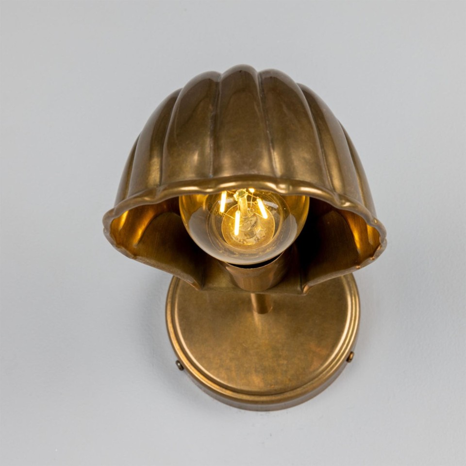 Shell väggslampa i mässing 26,5 cm